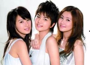 新日韩男女一二三四视频,时尚潮流与情感纠葛的视觉盛宴